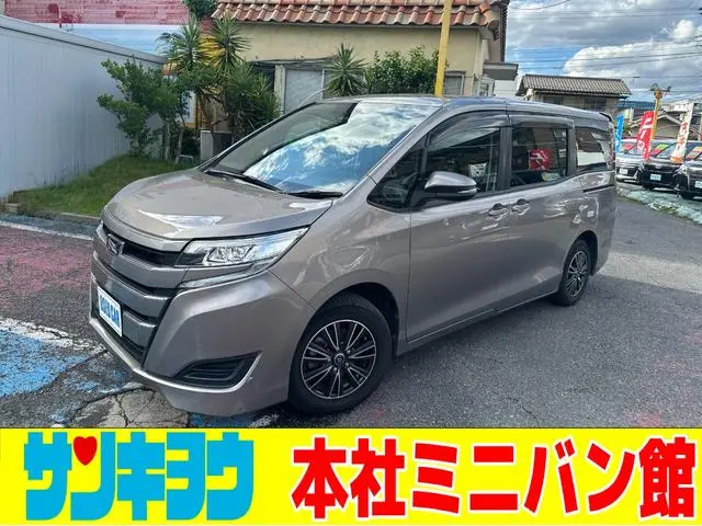 Toyota Noah 2017, 34 039 км