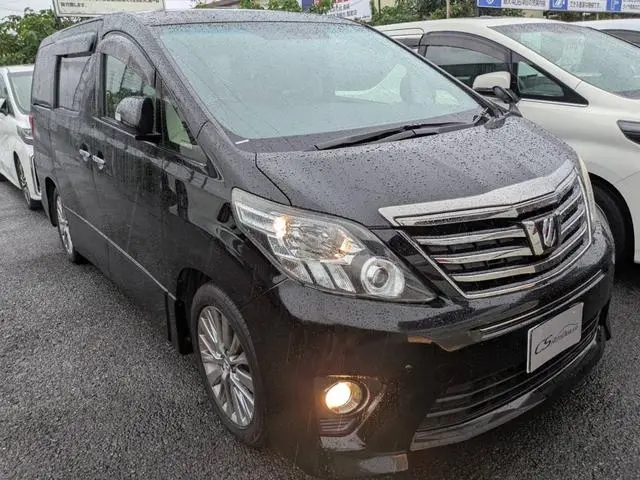 Toyota Alphard — фото из объявления