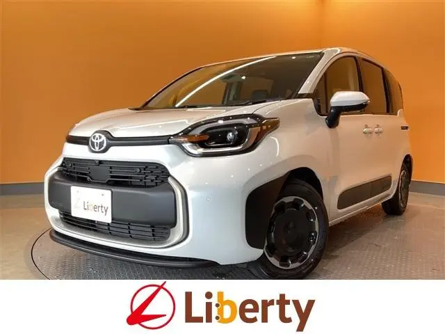 Toyota Sienta 2025, новый