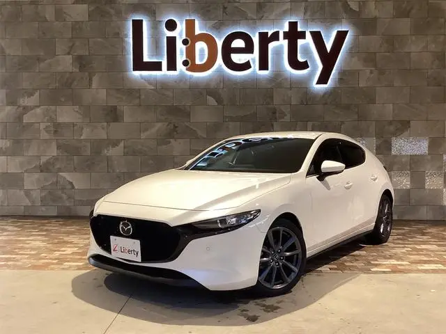 Mazda MAZDA3 Fastback 2019, 15 184 км