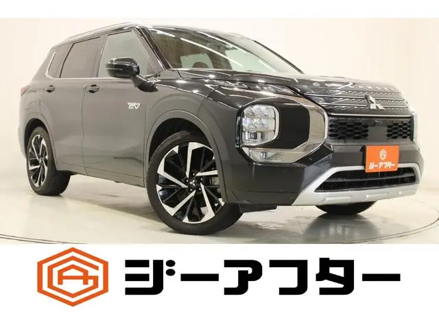 Mitsubishi Outlander Phev 2022, 32 056 км