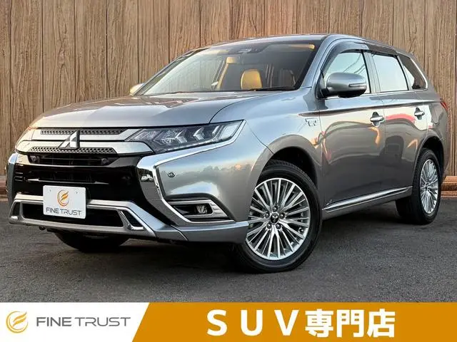 Mitsubishi Outlander Phev 2018, 45 100 км