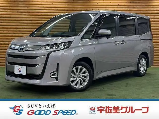 Toyota Noah 2023, 45 000 км