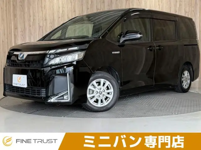 Toyota Voxy 2018, 123 486 км