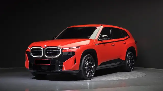 BMW XM 2023, 7 884 км