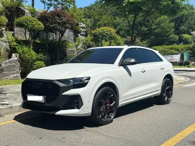Audi RS Q8 2020, 4 600 км