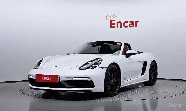 Porsche 718 2016, 9 888 км