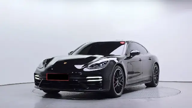 Porsche Panamera 2017, 13 248 км