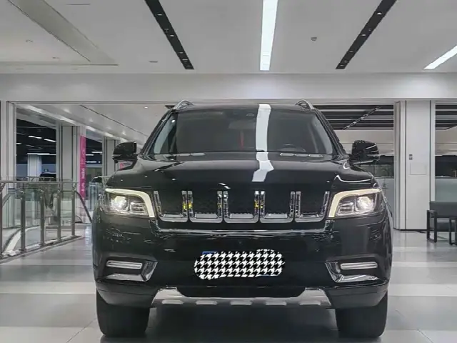 BAIC Beijing BJ90 2021, 13 000 км