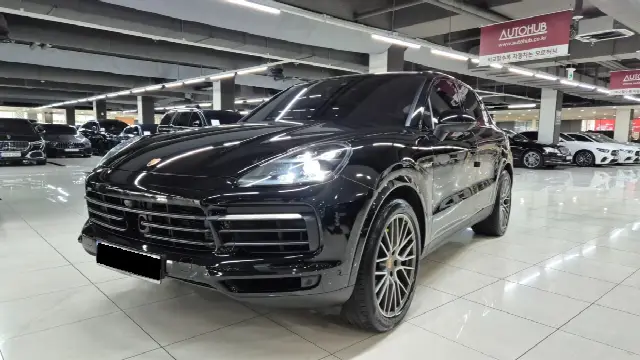 Porsche Cayenne 2019, 23 402 км