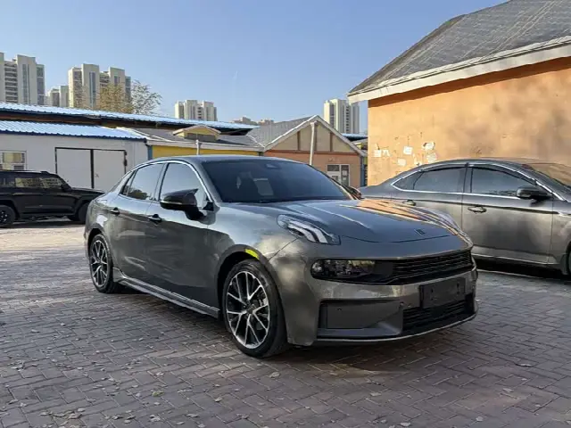Lynk & Co 03 2022, 63 000 км