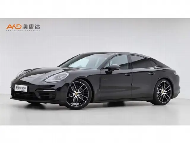 Porsche Panamera Hybrid 2023, 16 000 км