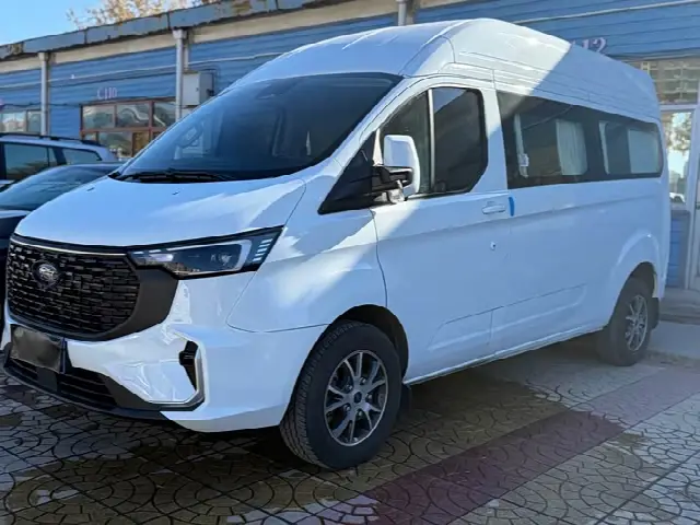 Ford Transit 2023, 18 000 км