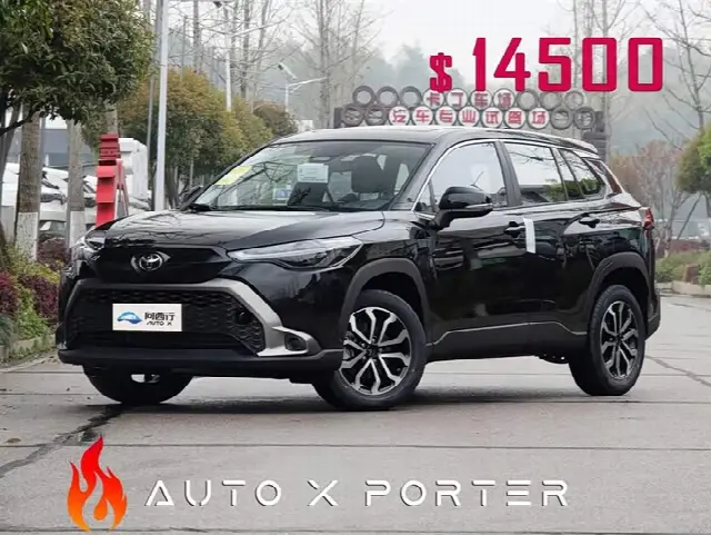 Toyota Frontlander 2023, 18 000 км