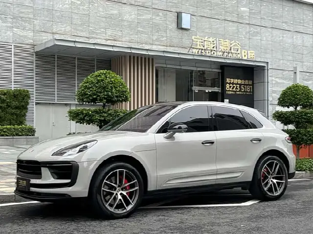 Porsche Macan 2023, 44 000 км