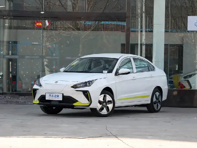 Dongfeng Aeolus E70 2023, новый