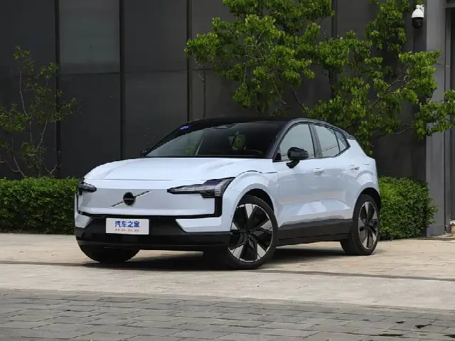 Volvo EX30 2025, новый