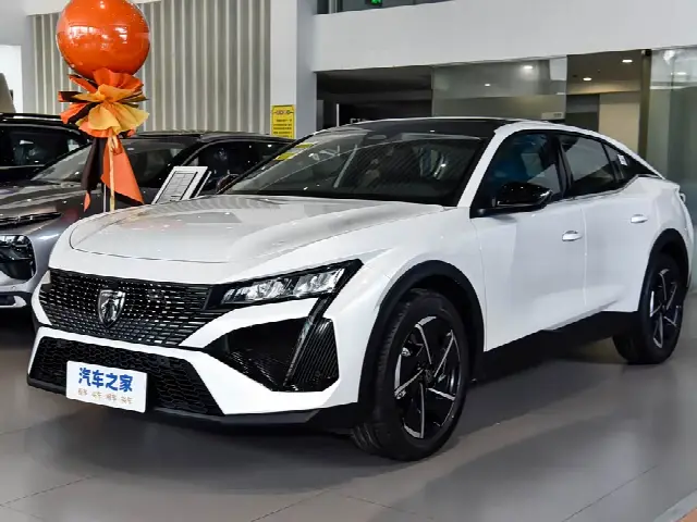 Peugeot 408X 2025, новый