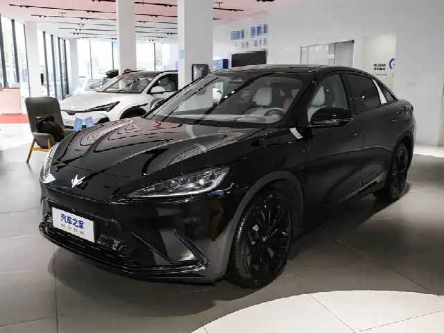 BAIC Arcfox Alpha S 2023, новый