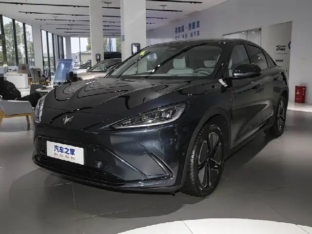 BAIC Arcfox Alpha S6 2025, новый