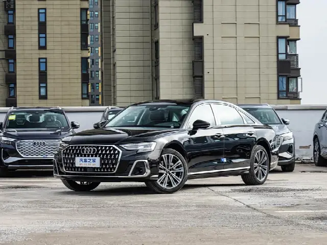 Audi A8 2025, новый