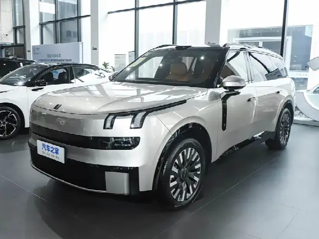 Lynk & Co 900 2025, новый