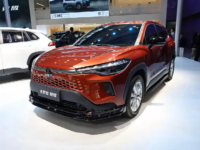 Toyota Corolla Cross 2026, новый