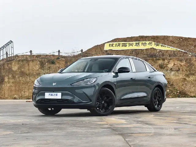BAIC Arcfox Alpha S 2023, новый
