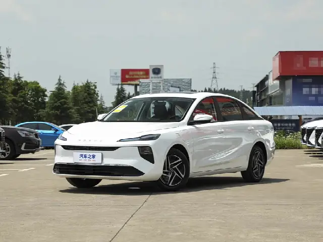 Roewe D6 2025, новый