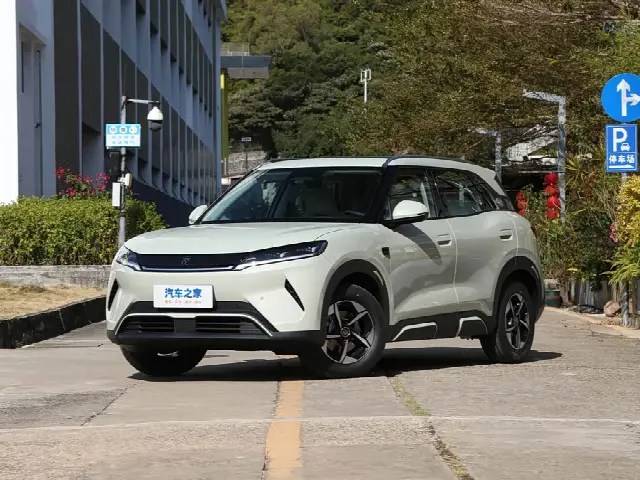 BYD Yuan Up 2025, новый