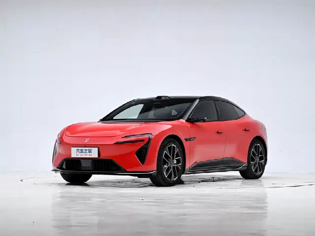Avatr 06 2025, новый