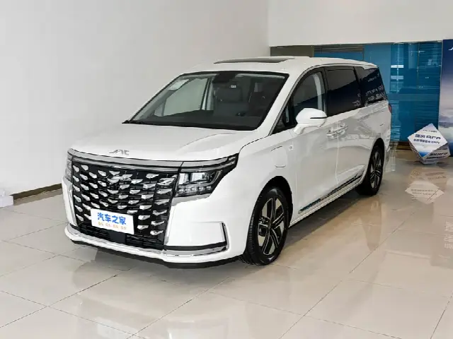 JAC Refine RF8 Hybrid 2024, новый