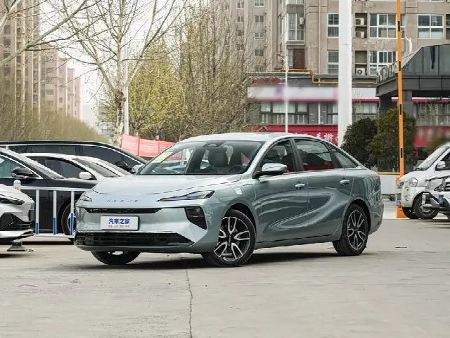 Roewe D6 2025, новый