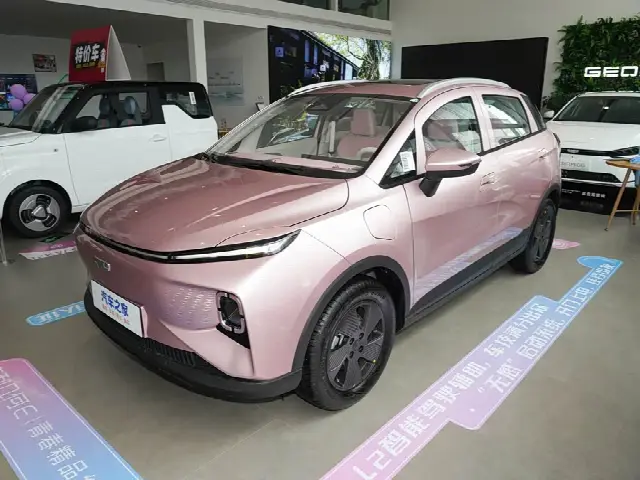 Geely Geometry E Firefly 2024, новый