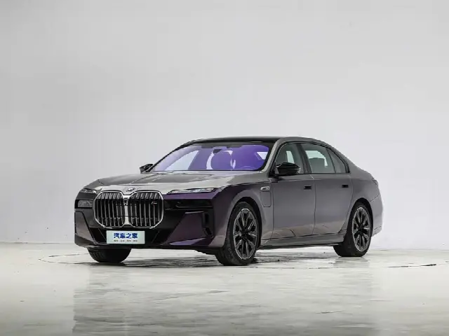 BMW 7 Series Hybrid 2023, новый
