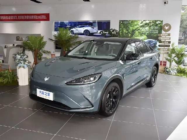 BAIC Arcfox Alpha S 2023, новый
