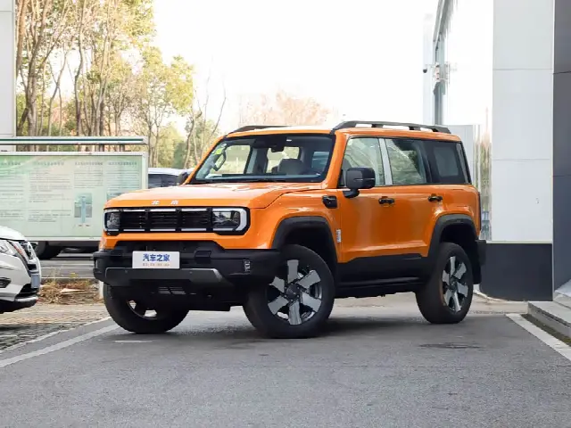 BAIC Beijing BJ40 Hybrid 2025, новый