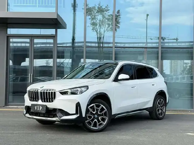BMW X1 2024, 11 000 км