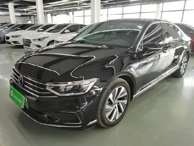 Volkswagen Magotan GTE Hybrid 2022, 33 800 км