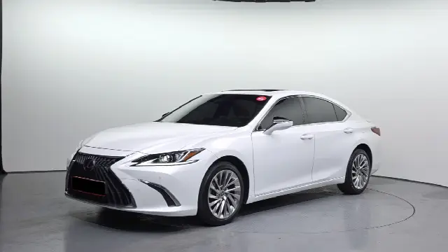Lexus ES 2018, 57 289 км