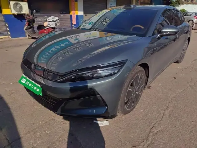 BYD Han L 2025, 27 000 км
