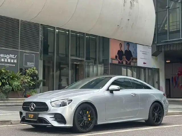 Mercedes-Benz E-Class 2021, 30 000 км