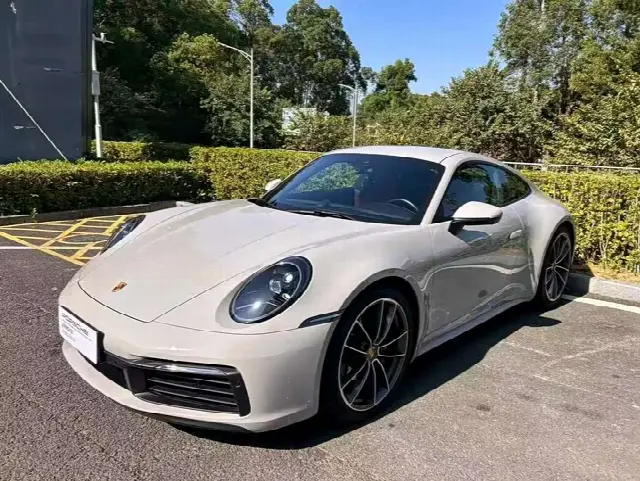 Porsche 911 2023, 6 000 км