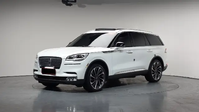 Lincoln Aviator 2019, 22 359 км