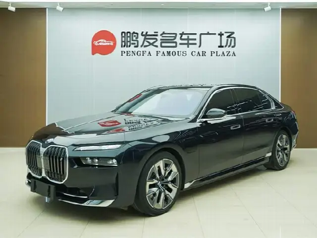 BMW i7 2023, 60 000 км
