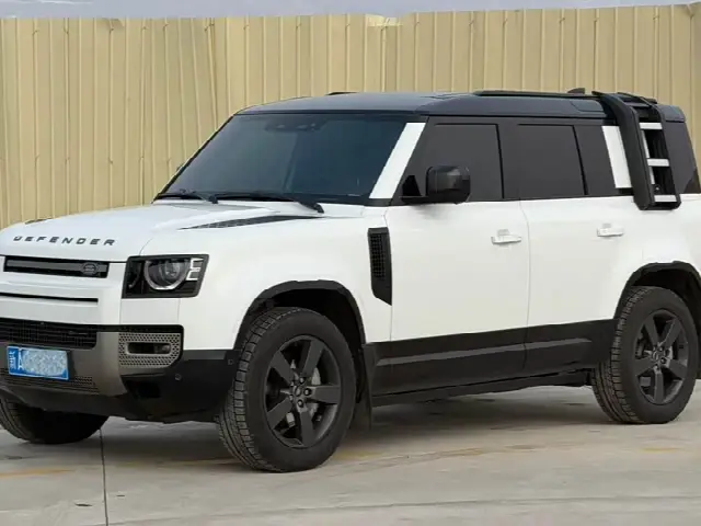 Land Rover Defender 2023, 60 000 км