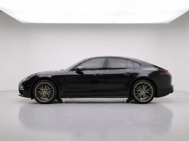 Porsche Panamera 2017, 36 000 км