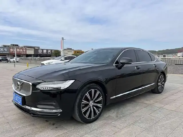 Volvo S90 2022, 70 000 км