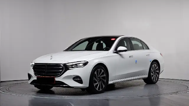 Mercedes-Benz E-Class 2024, новый