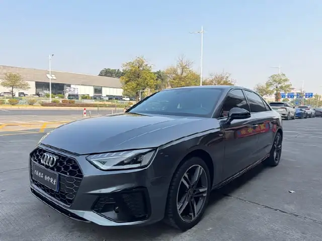 Audi A4L 2022, 70 000 км